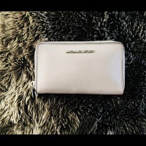 Michael Kors wristlet wallet